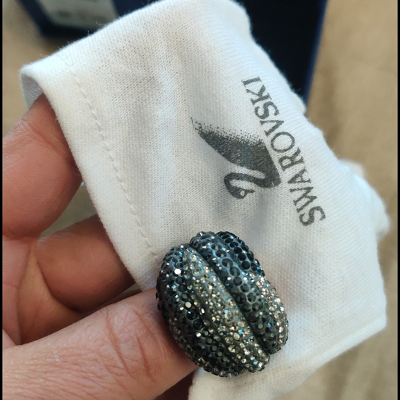 SWAROVSKI APPOLON RING - Picture 15 of 16